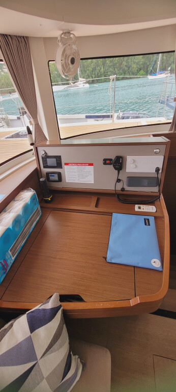 Yacht LAGOON - 42 "Best Q"