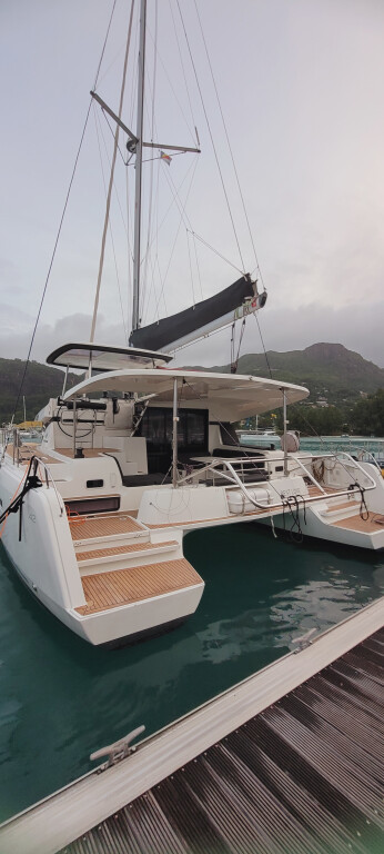 Yacht LAGOON - 42 "Best Q"