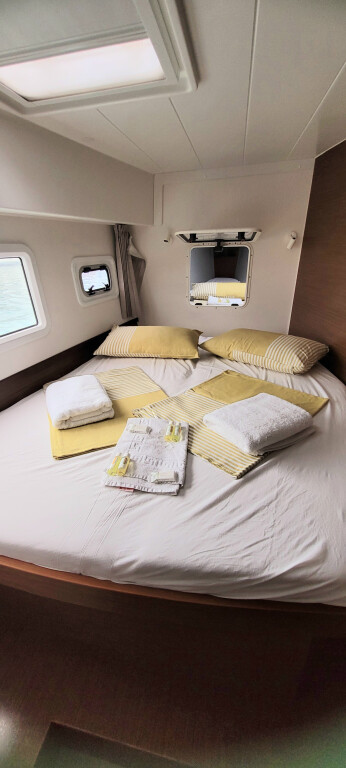 Yacht LAGOON - 42 "Best Q"