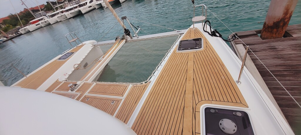 Yacht LAGOON - 42 "Best Q"