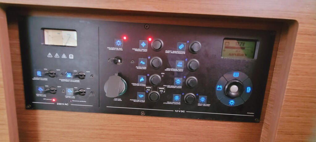 Yacht LAGOON - 42 "Best Love"