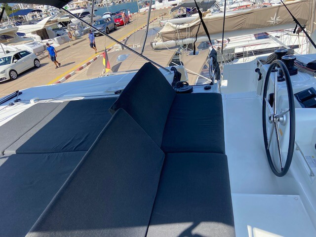 Yacht LAGOON - 46 "Star of the Seas IV"