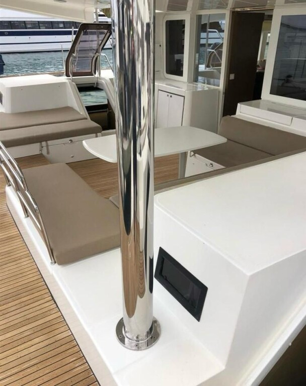 Yacht LAGOON - 52 F "Jolie"