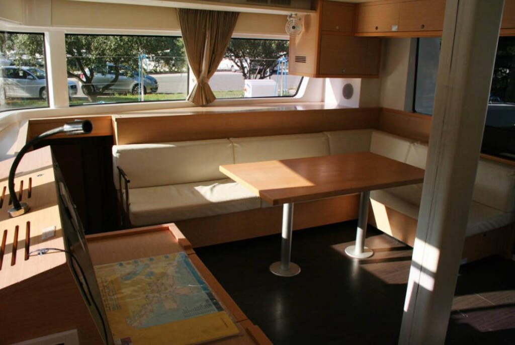 Yacht LAGOON - 52 F "Matarma"