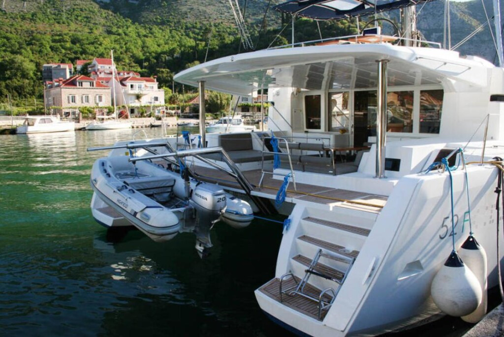 Yacht LAGOON - 52 F "Matarma"