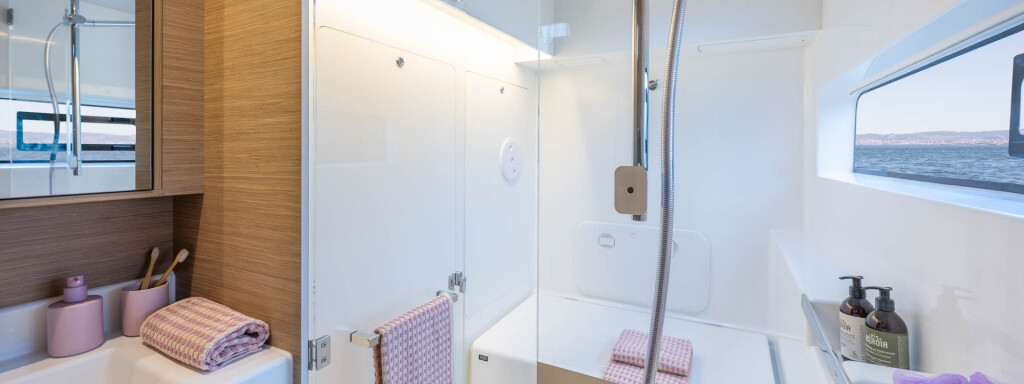 Yacht LAGOON - 38 "Saron"