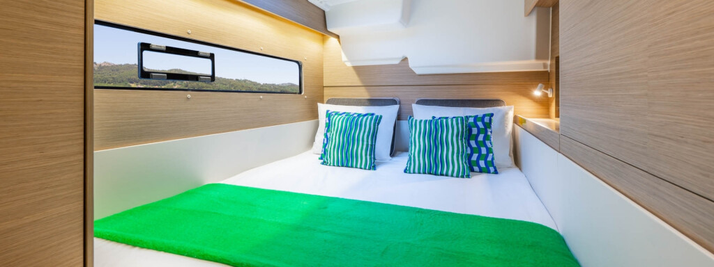 Yacht LAGOON - 38 "Saron"