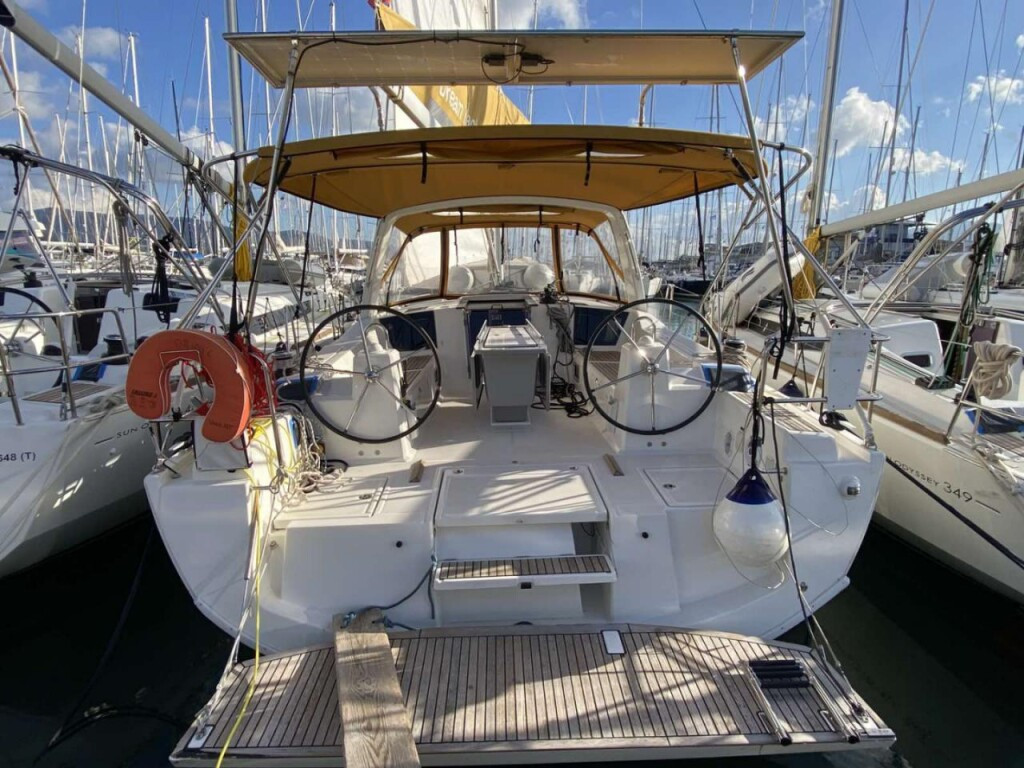 Yacht BENETEAU - Oceanis 41.1 "Ikaria"