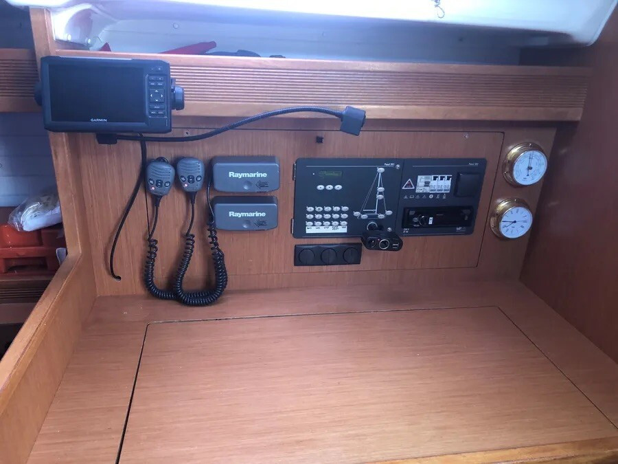 Yacht BAVARIA - 43 Cruiser "Aqua Dream"