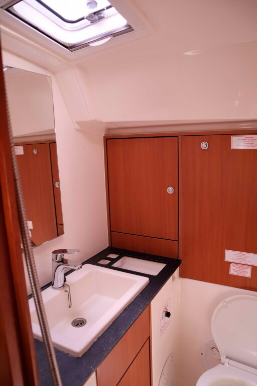 Yacht BAVARIA - Cruiser 40 "Fortuna Redux"