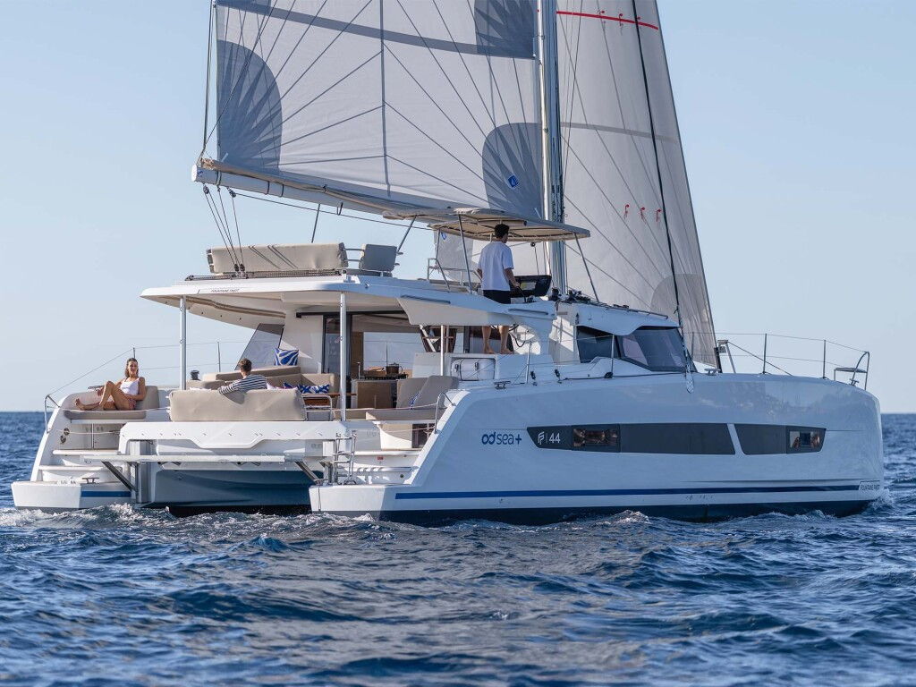 Yacht FOUNTAINE PAJOT - 44 "Adela"