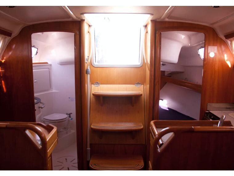 Yacht BAVARIA - 30 Cruiser "Ana"