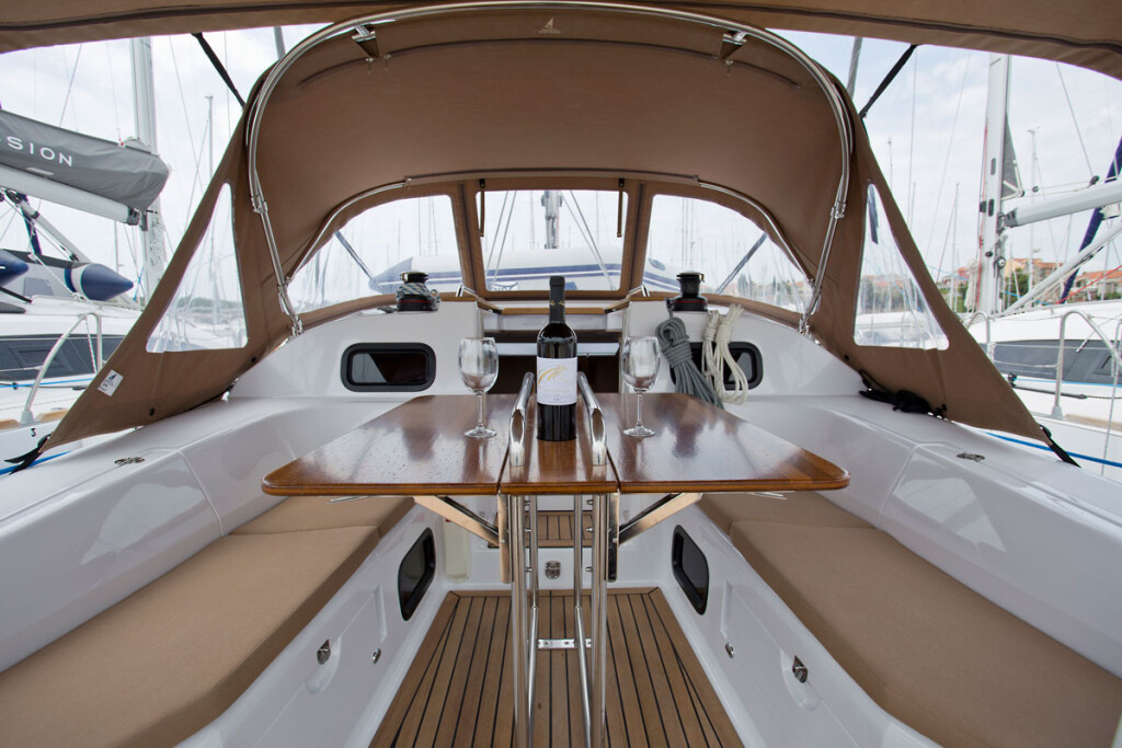 Yacht ELAN - Impression 40 "Silente"