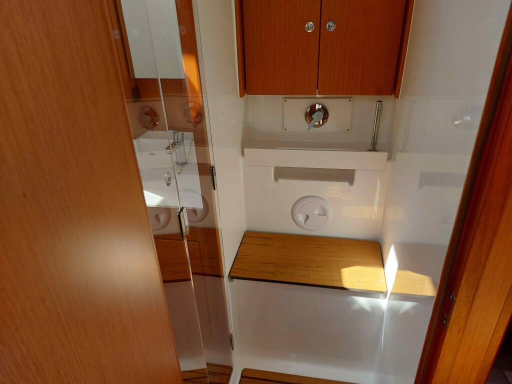 Yacht BAVARIA - C57  Holiday "Promitheas"