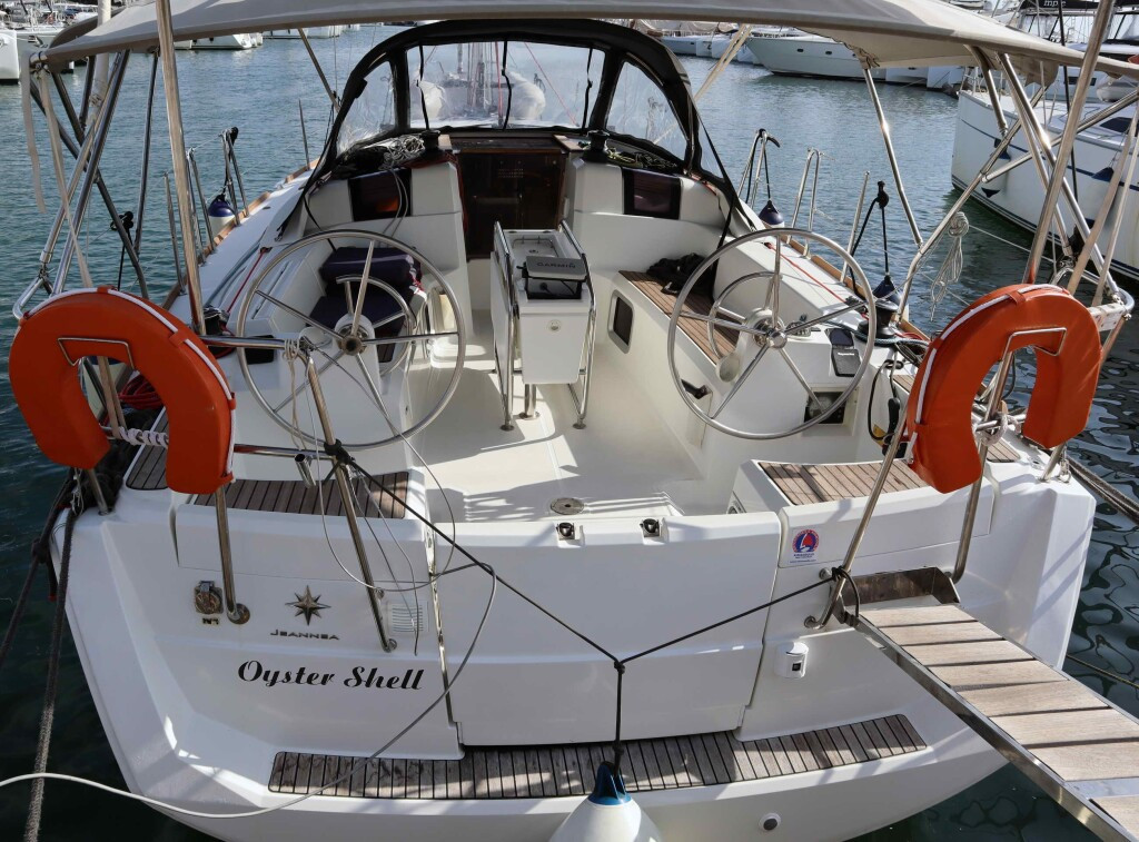 Yacht JEANNEAU - Sun Odyssey 379 "Oyster Shell"