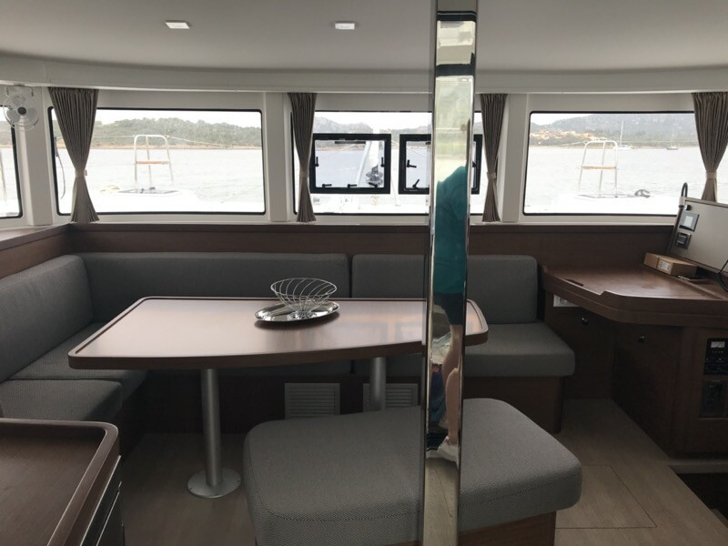 Yacht LAGOON - 42 "Sammy"