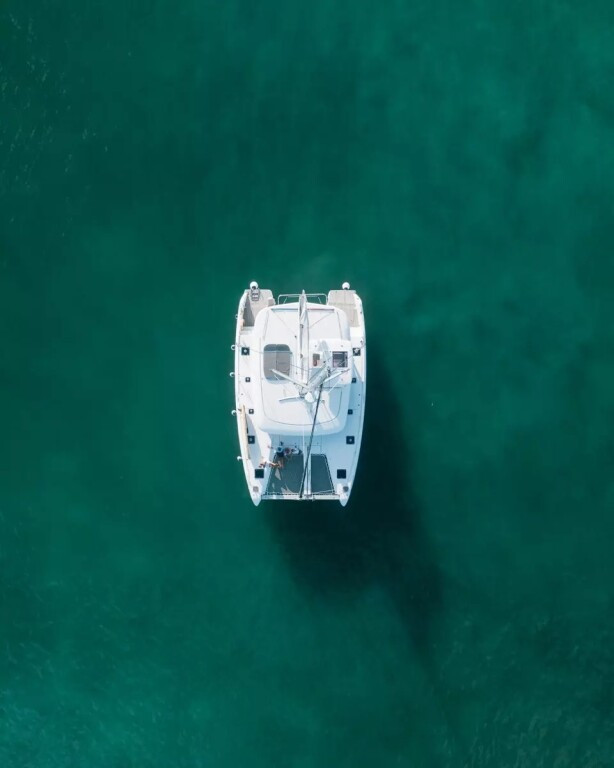 Yacht LAGOON - 42 "Benetnash II"