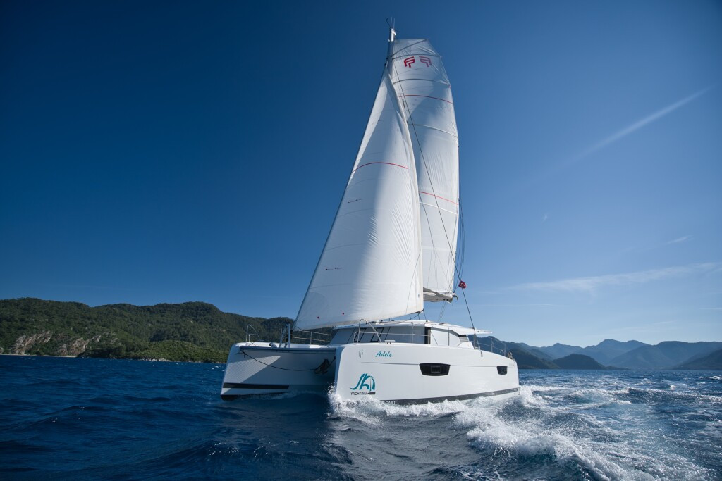 Yacht FOUNTAINE PAJOT - Astrea 42 "Adele"