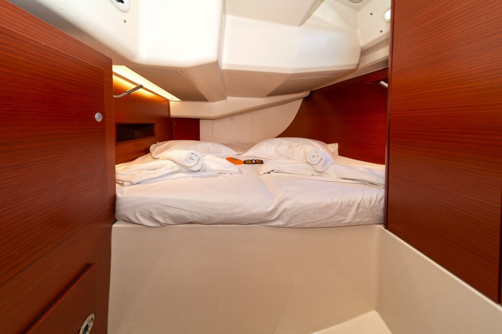 Yacht HANSE - 458 "Kiveli"