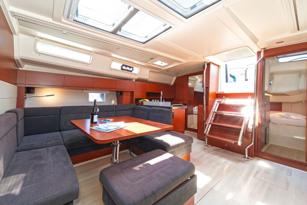 Yacht HANSE - 458 "Kiveli"