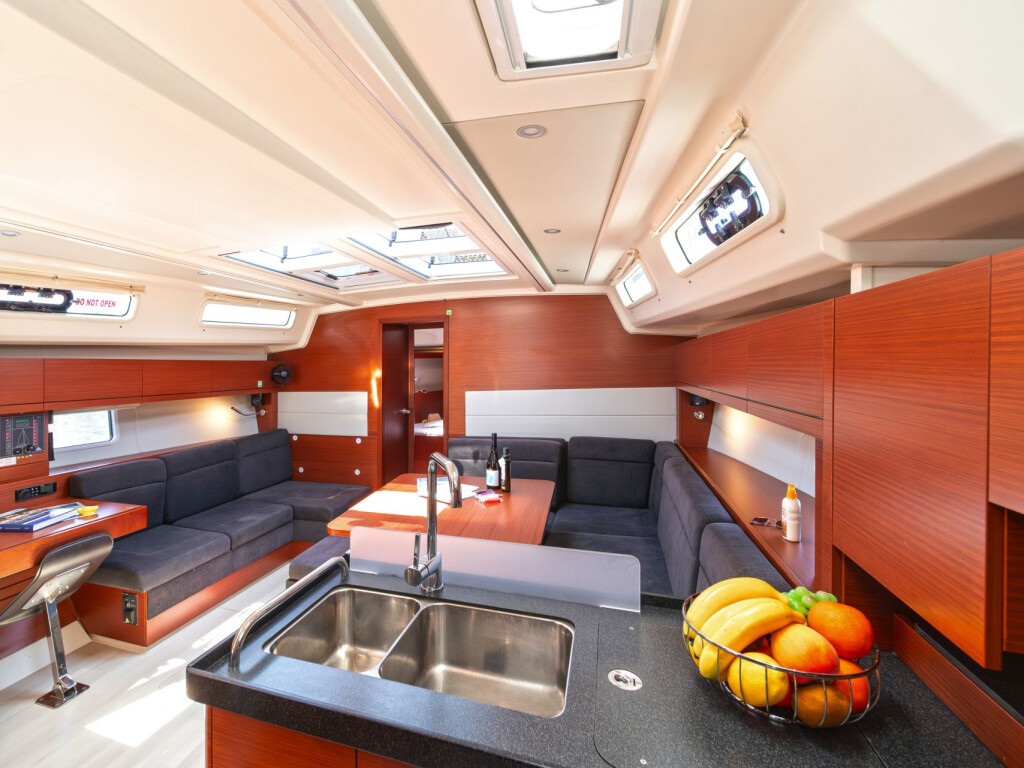 Yacht HANSE - 458 "Kiveli"