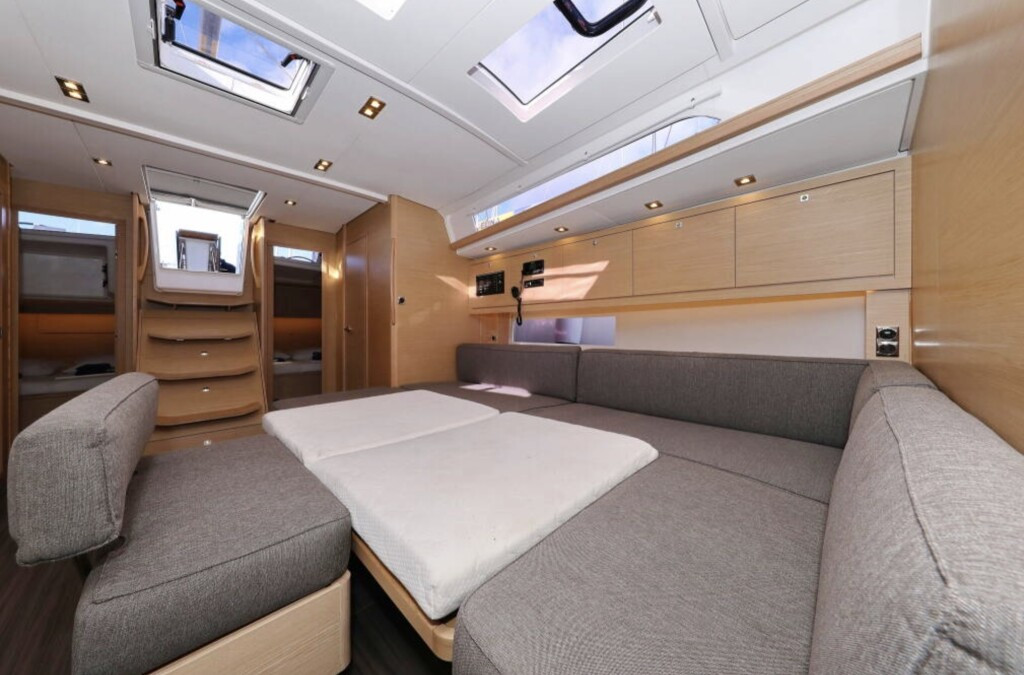 Yacht DUFOUR - 470 "Luisa"