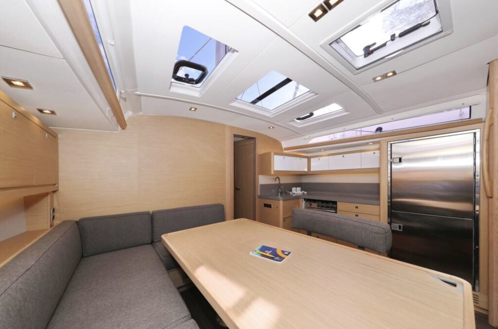 Yacht DUFOUR - 470 "Luisa"