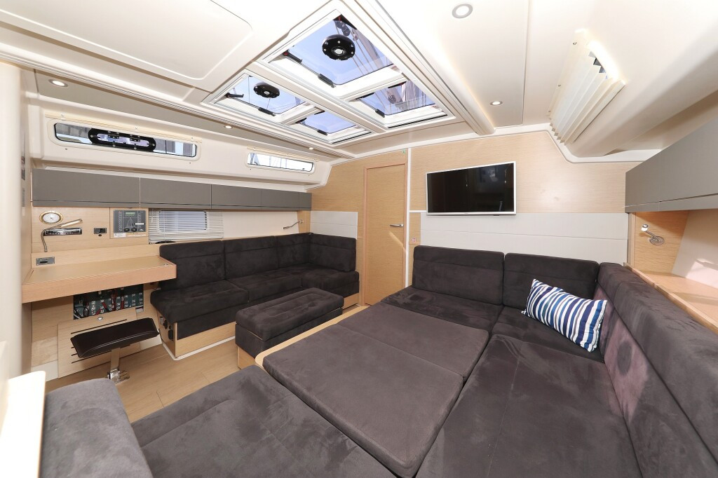 Yacht HANSE - 458 "Terna"