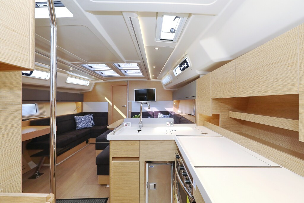 Yacht HANSE - 458 "Terna"