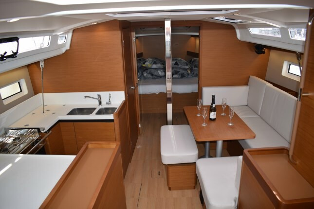 Yacht JEANNEAU - Sun Odyssey 440 "Proud Mary"