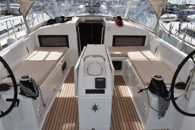 Yacht JEANNEAU - Sun Odyssey 440 "Proud Mary"