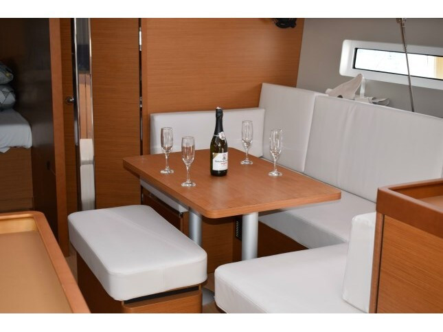 Yacht JEANNEAU - Sun Odyssey 440 "Proud Mary"