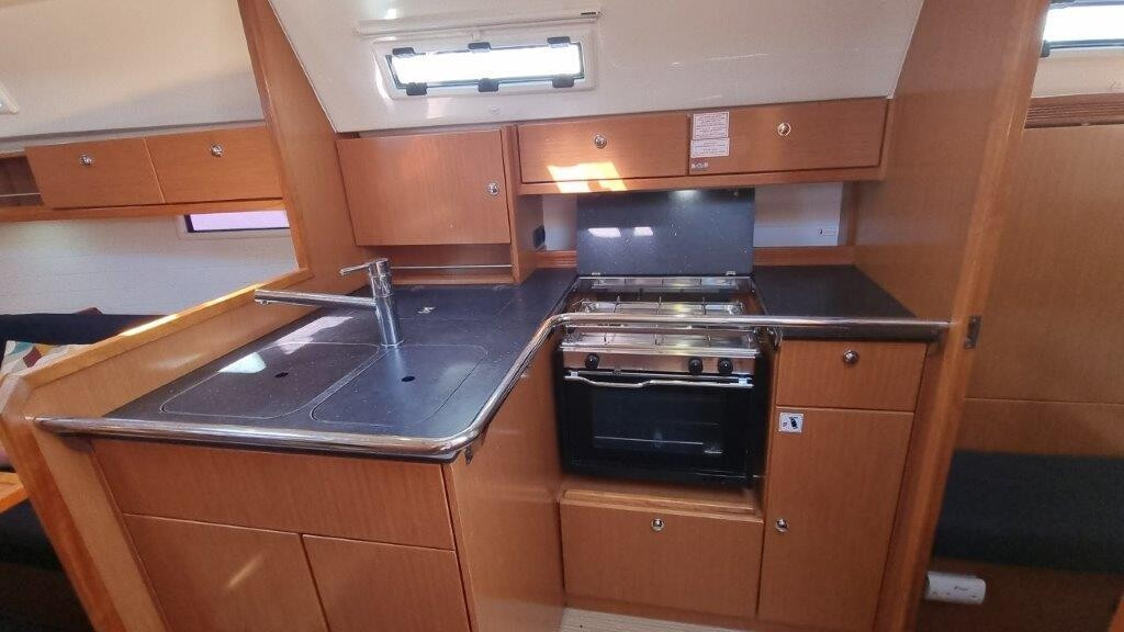 Yacht BAVARIA - Cruiser 36 "Eleven"