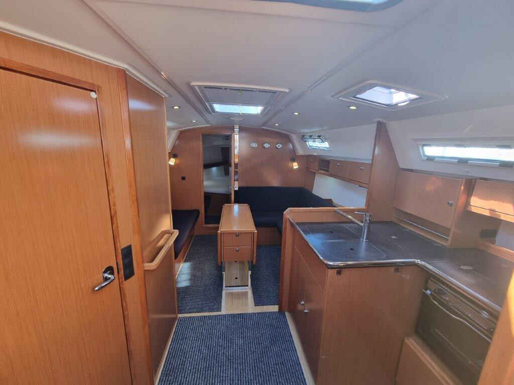 Yacht BAVARIA - Cruiser 36 "Eleven"