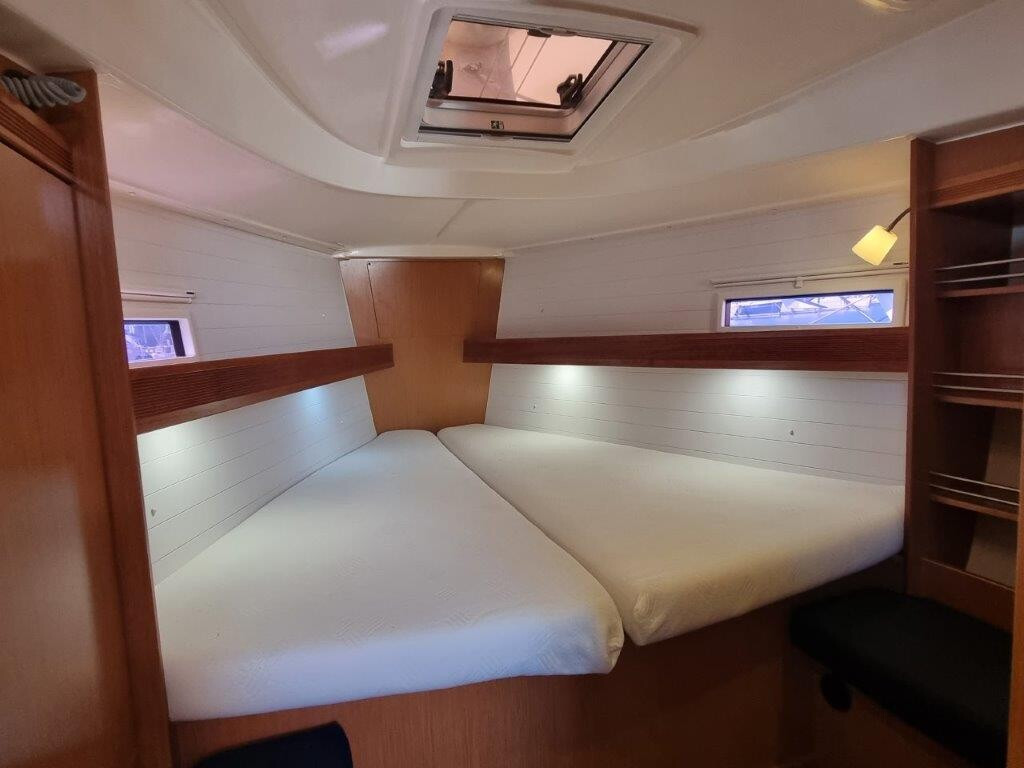 Yacht BAVARIA - Cruiser 36 "Eleven"