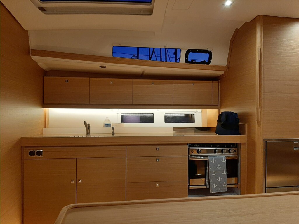 Yacht DUFOUR - 460 Grand Large "Nishane"