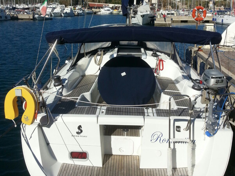 Yacht BENETEAU - Oceanis 37 "Romantica"
