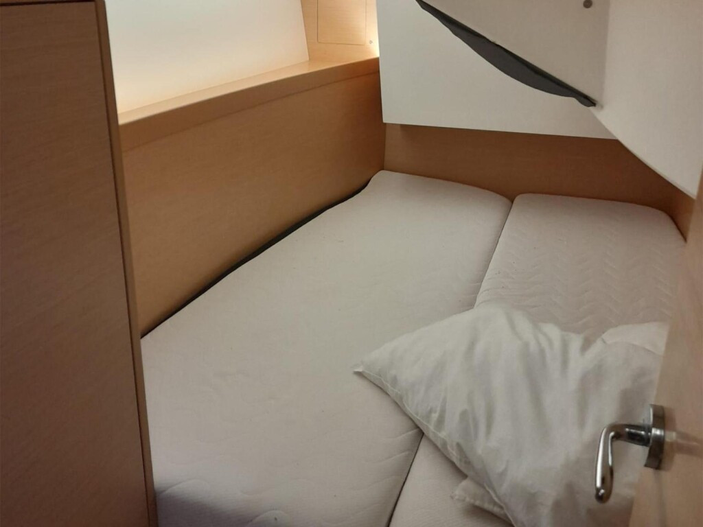 Yacht JEANNEAU - Sun Odyssey 349 "Anatema"