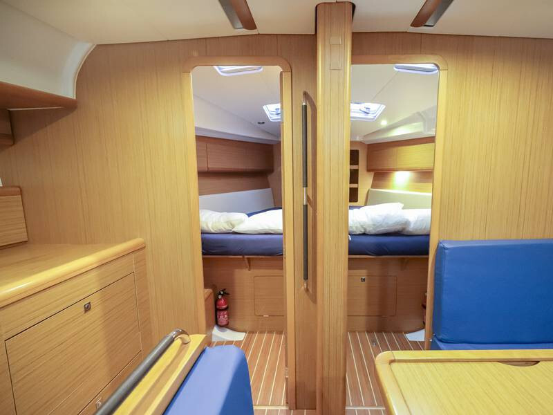 Yacht JEANNEAU - Sun Odyssey 44i "Oceania"