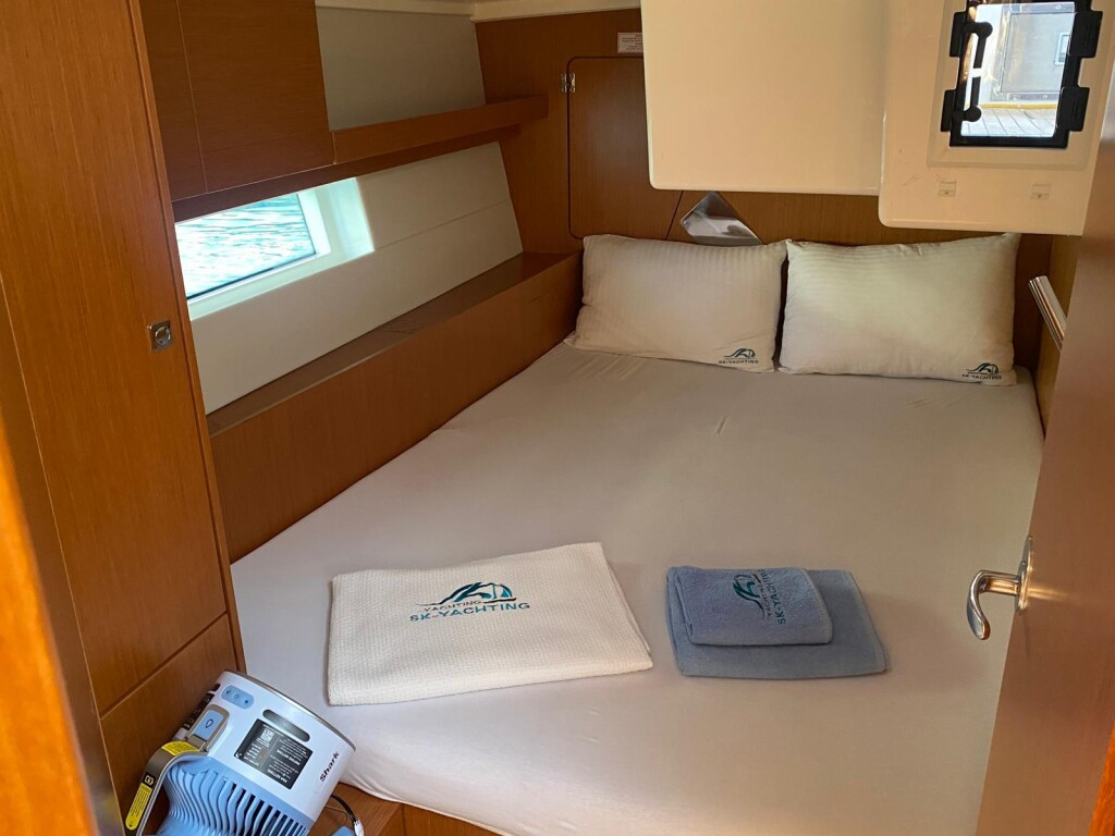 Yacht BAVARIA - C45 Style "Mina 52"