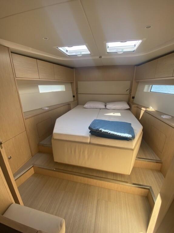 Yacht BAVARIA - C57 Style "Pelargos"