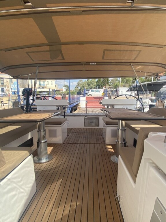 Yacht BAVARIA - C57 Style "Pelargos"