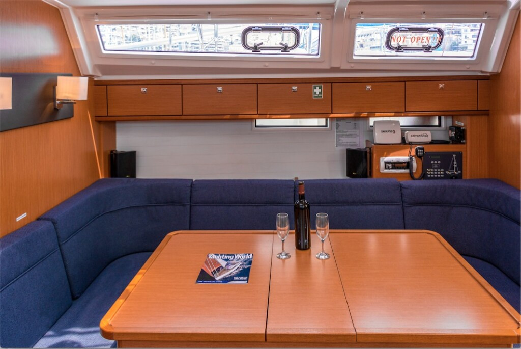 Yacht BAVARIA - Cruiser 46 "Athina"