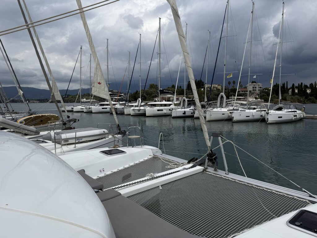 Yacht LAGOON - 42 "Persefoni"