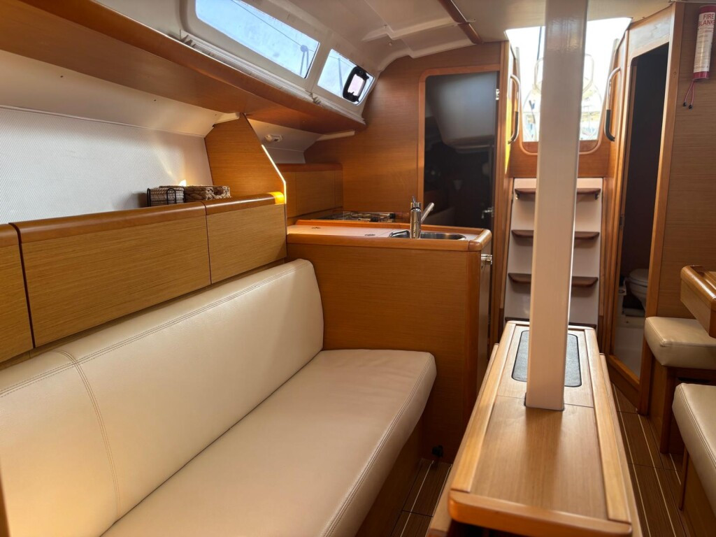 Yacht JEANNEAU - Sun Odyssey 33i "Nimpto"