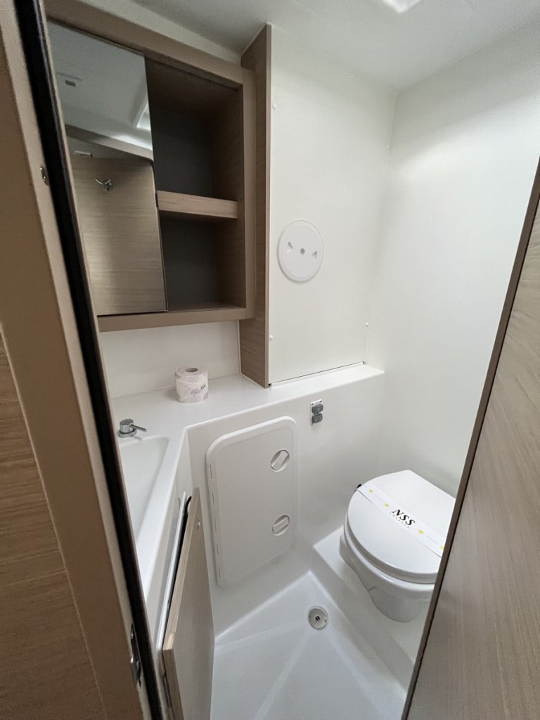 Yacht LAGOON - 42 "Amlad"