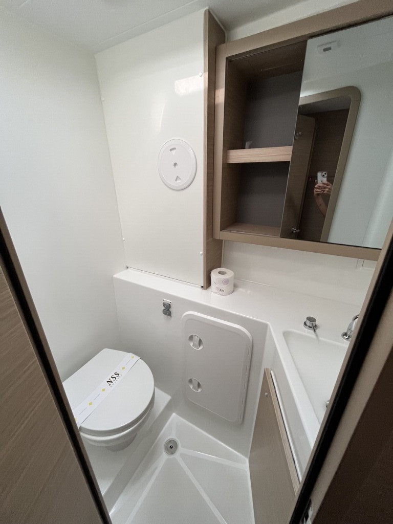 Yacht LAGOON - 42 "Amlad"