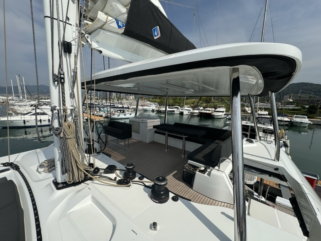 Yacht LAGOON - 55 "Jellyfish"