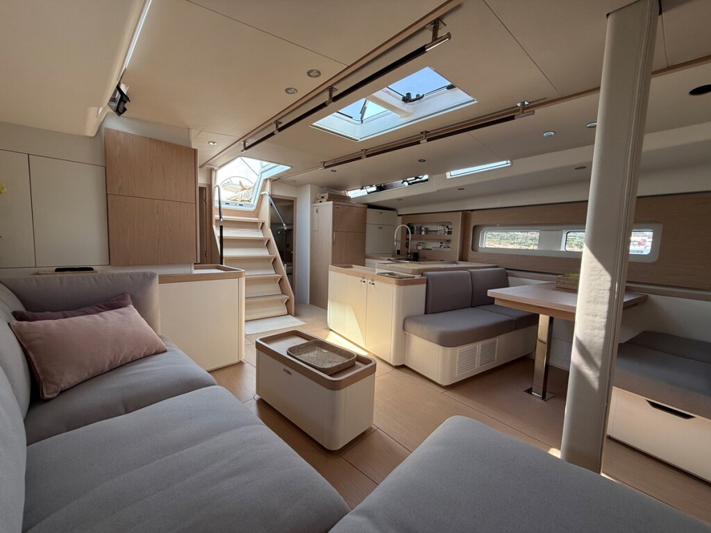 Yacht BENETEAU - First 53 "Miss Marie"