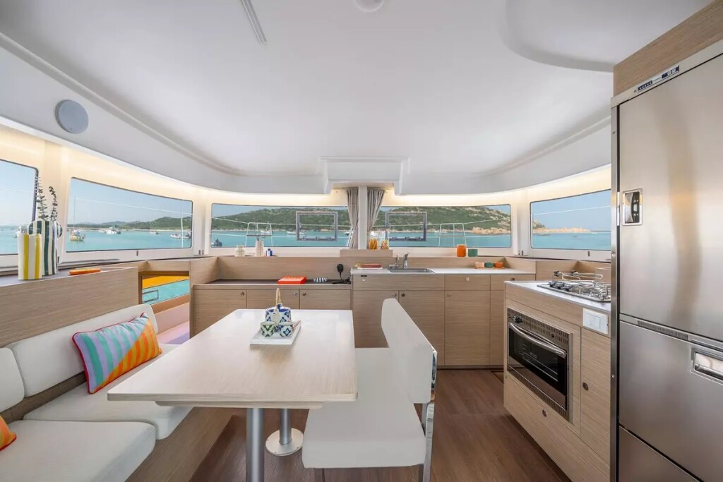 Yacht LAGOON - 380 "Blue Willi"